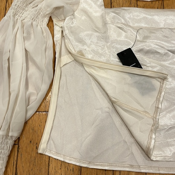 LULUS Style Streak ivory satin square neck tie-back long sleeve top. NWT Size S. - Picture 13 of 13
